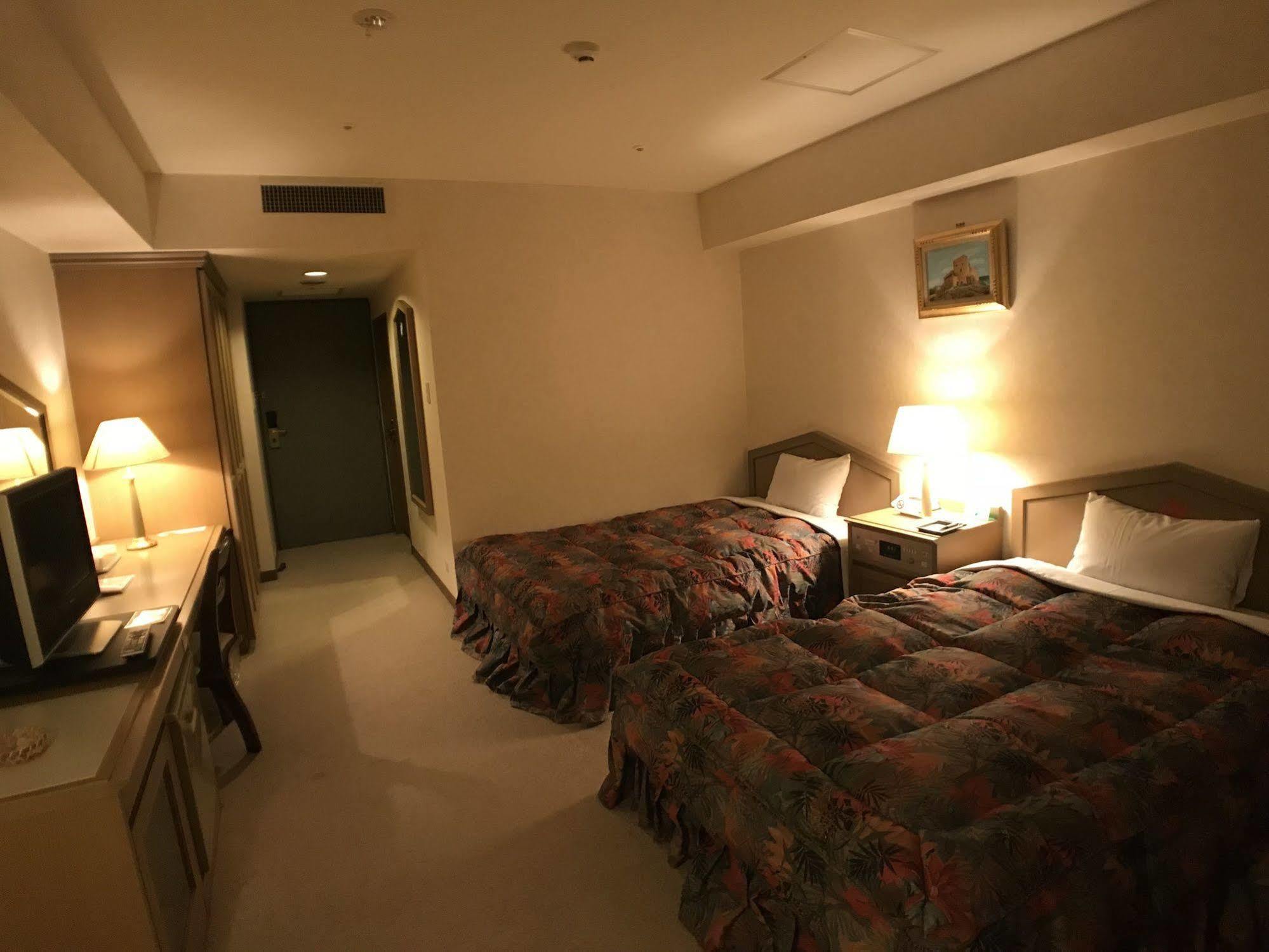 Breezbay Hotel & Resort Gero Eksteriør bilde